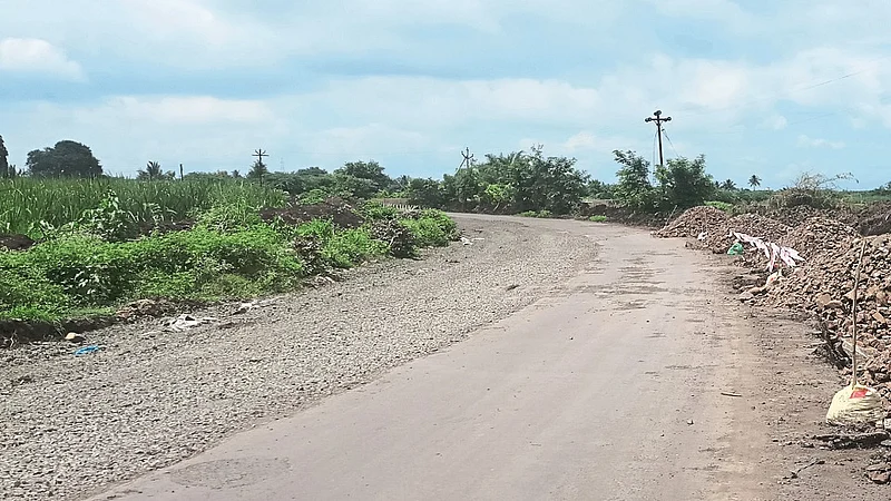 Five crore roads stuck in Ashta due to dispute