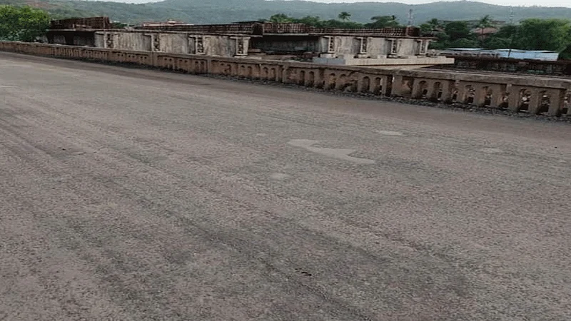 Begin filling of pits on Parashuram Aravali road