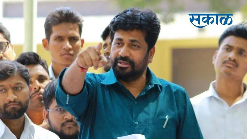 Akola Corona News Guardian Minister Bachchu Kadu again Corona positive