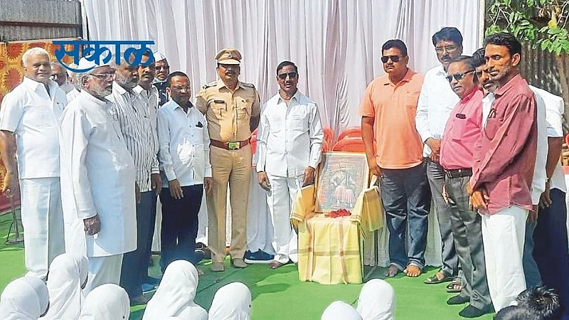 sakal (45).jpg