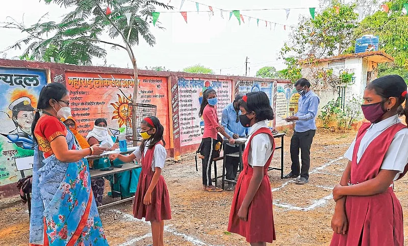 institution order to not attend school college due to corona cases increases in nagpur