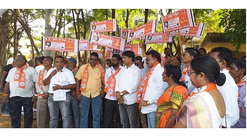 Shiv Sena opposed the role of Shiv Sena agitation in sindudurg kokan marathi news