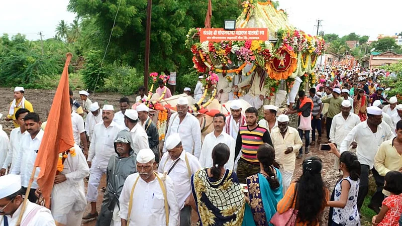 wari 2019 : सोपानदेव यांच्या पालखीचे मांडकीत स्वागत