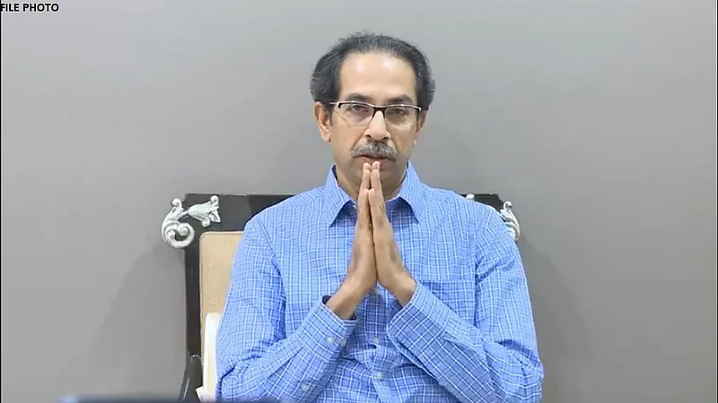 "उद्धव ठाकरे यांच्यामुळे मला महाराष्ट्रात सुरक्षित वाटतं" - अनुराग कश्यप