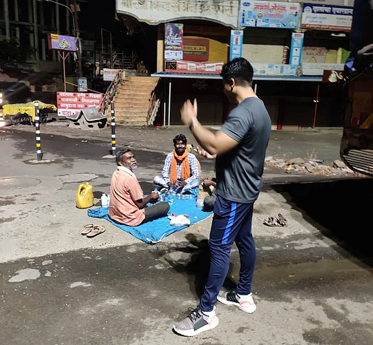 Yavatmal collector help truck drivers