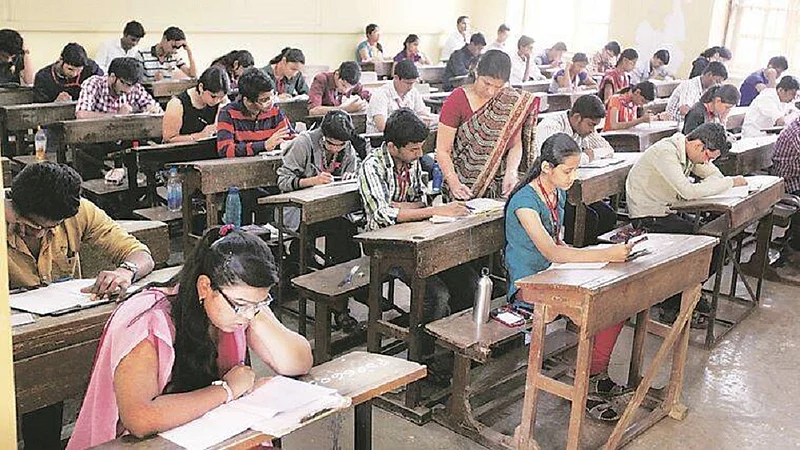 दहावीच्या निकालात 9.74 टक्क्यांनी वाढ; कोरोनाकाळातही विद्यार्थ्यांची चांगली कामगिरी