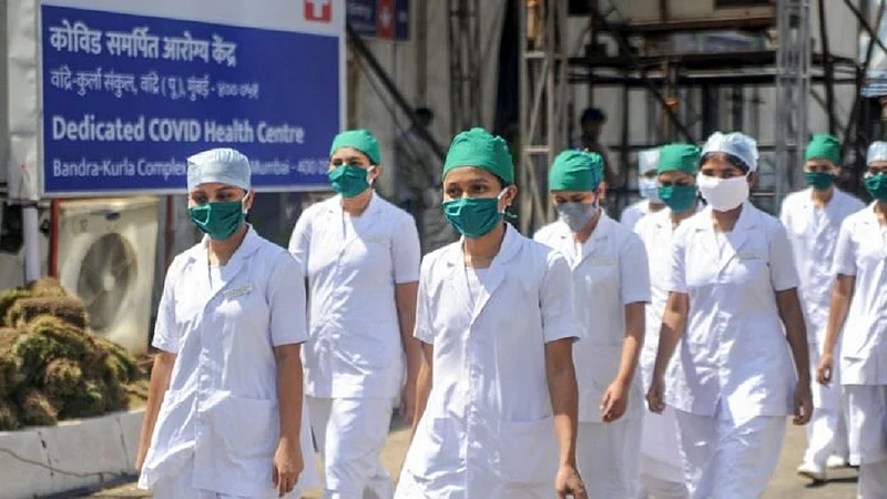 'माझे कुटुंब, माझी जबाबदारी' मोहिमेला BMC कडून सुरूवात; घरोघरी जात स्वयंसेवक तापमान तपासणार