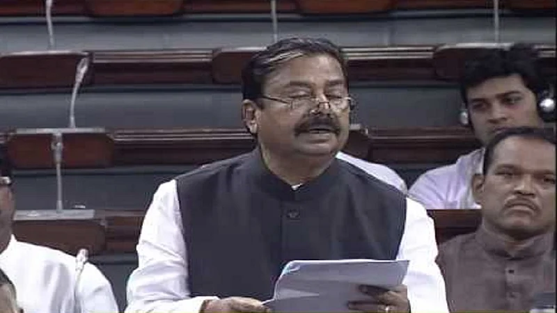 शिवसेना खासदाराने केलं भाजप सरकारचं तोंडभरून कौतुक; वाचा 'हे' आहे कारण