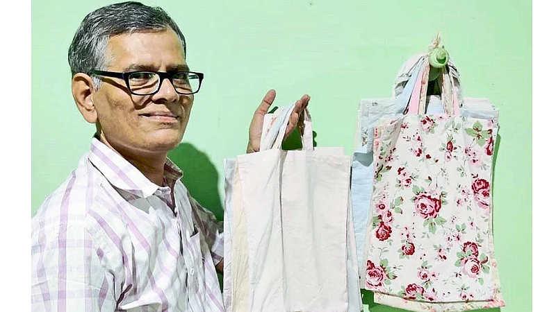 Damle Couple Developed Cloth Bag Brand In Lock Down