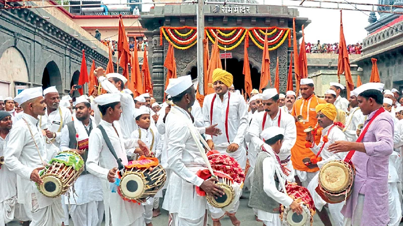 #SaathChal अवघी दुमदुमली देहूनगरी