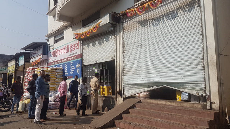 Video : साताऱ्यात पाच घरांसह दुकान फोडले; चोरटे सीसीटीव्हीत कैद