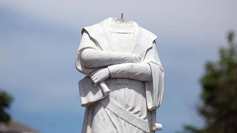 America-Statue