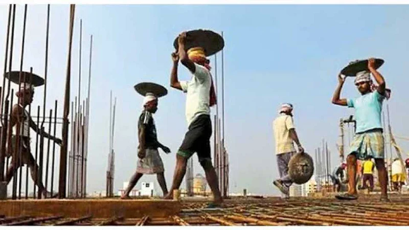 The Collector should take care to allow builders