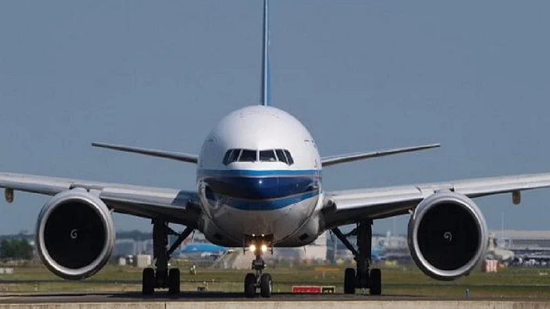 pm narendra modi boeing 777 aircraft arrived in Delhi