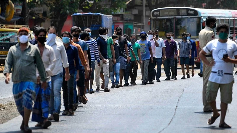 धारावीच्या यशावर मुख्यमंत्री काय म्हणाले... 'या' शब्दात व्यक्त केल्या भावना