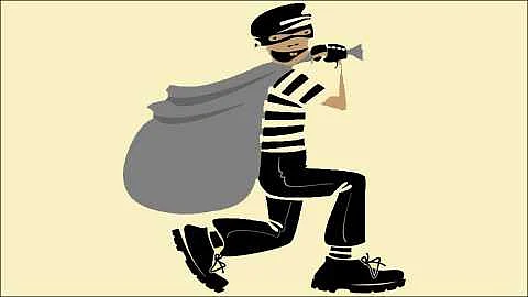 Seven lakh rupee Burglary at Hirdgaon in Shrigonda taluka