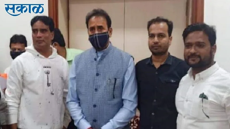 Home Minister Anil Deshmukh Viral Photo With Criminals