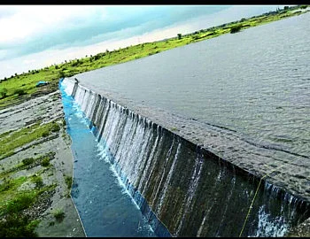 धुळे तालुक्यातील सर्वच जलसाठे ओसंडले; समाधानकारक पावसाने दिलासा