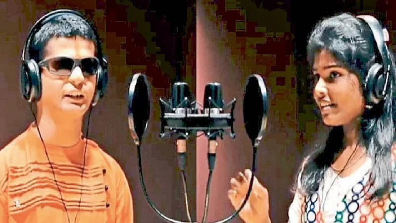 Siddharaj Patil blind singer from Kasaba Beed story by sambhaji gandmale