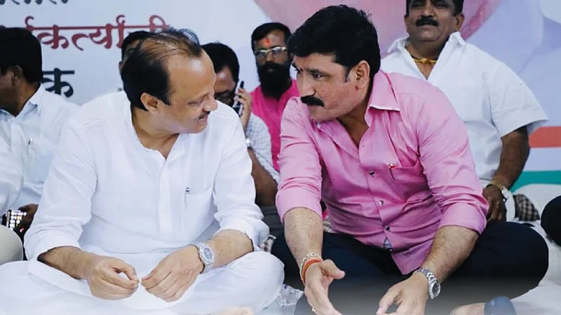 Nana-Kate-with-Ajit-Pawar