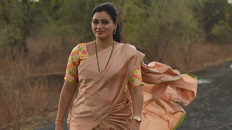 मोठी धक्कादायक बातमी : डिशचार्ज मिळालेल्या नवनीत राणा पुन्हा कोरोना पॉझिटिव्ह