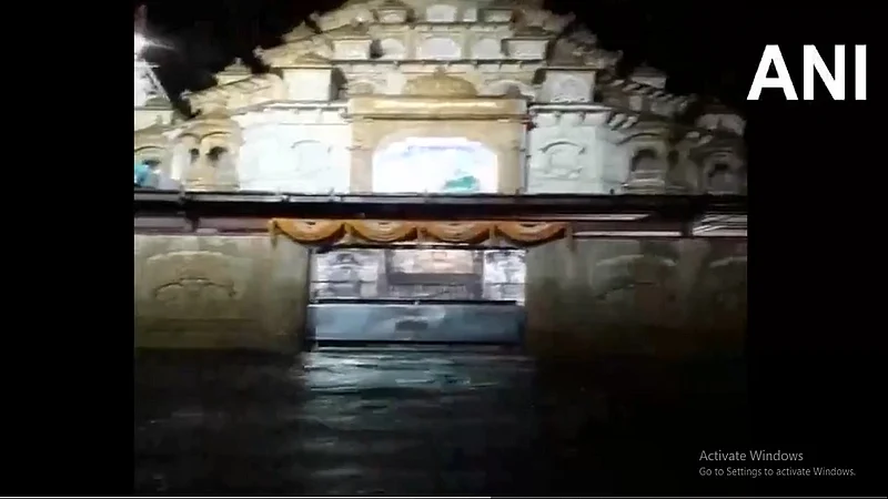 pune rain update dagadusheth halwai temple
