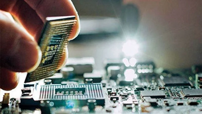 Gadhinglaj Halkarni Electronics hub power kolhapur marathi news