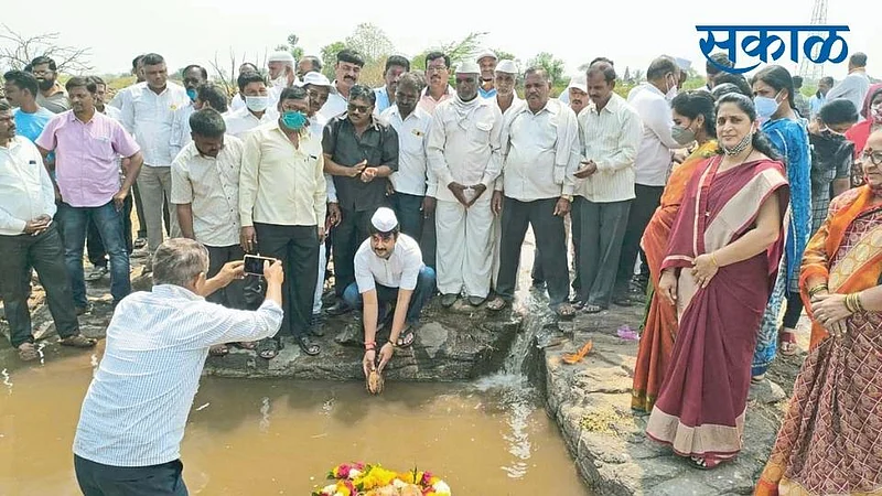 नाद नाय करायचा! माजी आमदारांच्या लढ्याला आले यश}
