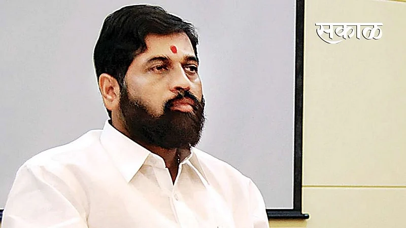 Complete all works in deadline said Eknath shinde to officers