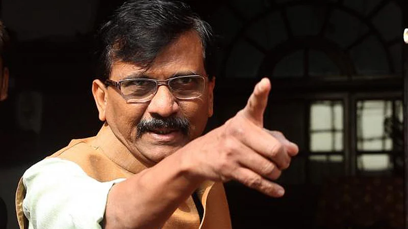 Shivsena MP Sanjay Raut and NCP spokesperson Nawab Malik tweets on 26 nov