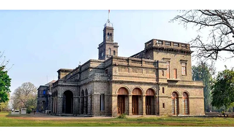 Students caught while drinking alcohol at Pune University
