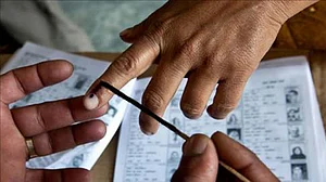 छायाचित्र नसलेल्या मतदारांची नावे वगळणार; आठ दिवसांची मुदत छायाचित्र नसलेल्या मतदारांची नावे वगळणार; आठ दिवसांची मुदत