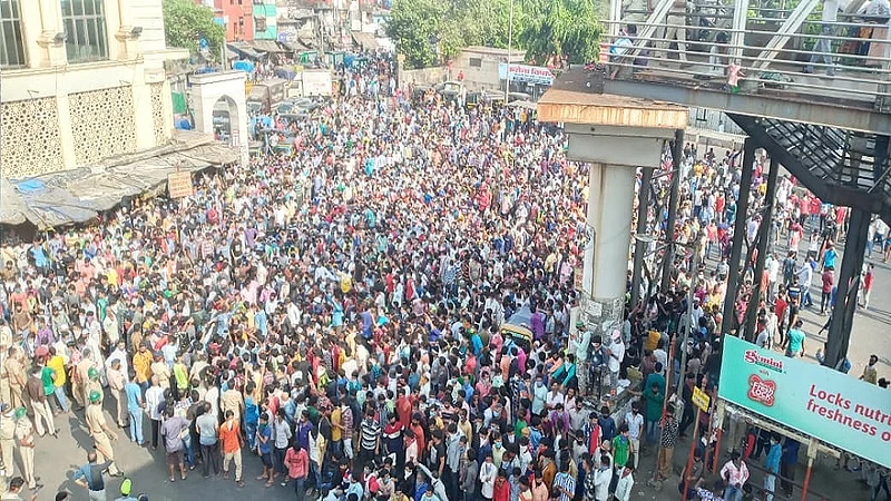 जरा विचार करा, ते स्थलांतरित निघून गेले तर मुंबईचे काय ?