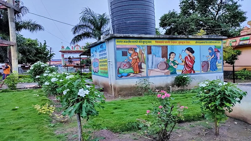 Village in Chandrapur district defines development model