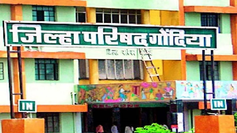 employees of district council are not ready to go to their transfer places