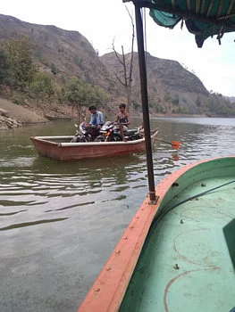 boat travling