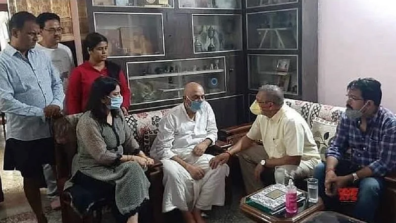 अभिनेते नाना पाटेकर यांनी घेतली सुशांत सिंह राजपूतच्या कुटुंबीयांची भेट