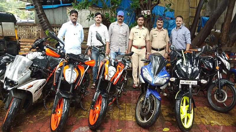 लॉकडाऊनमध्ये यु ट्युब व्हिडिओ पाहून केली 7 स्पोर्ट्स बाईकची चोरी; पोलिसांनी केली अटक