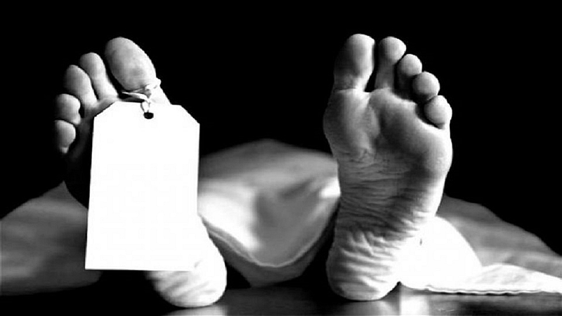 Man who calling from roof was no more due to heavy cold