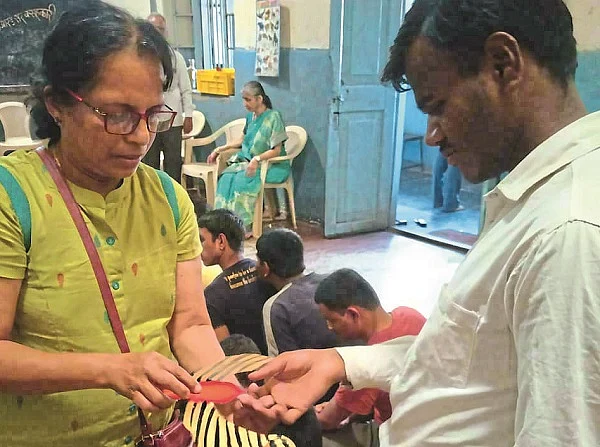 They are working to give blind vision to science...