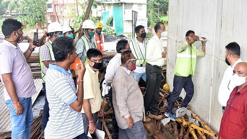 status of work of bridge checked by experts in kankavli