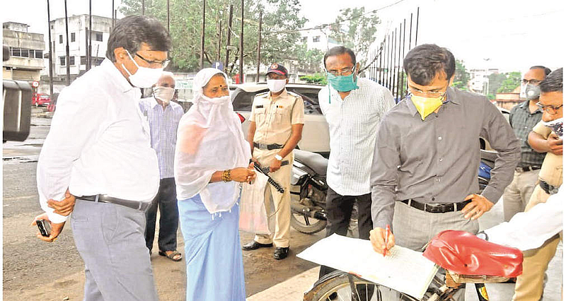 Tukaram Mundhe suspended nine employees