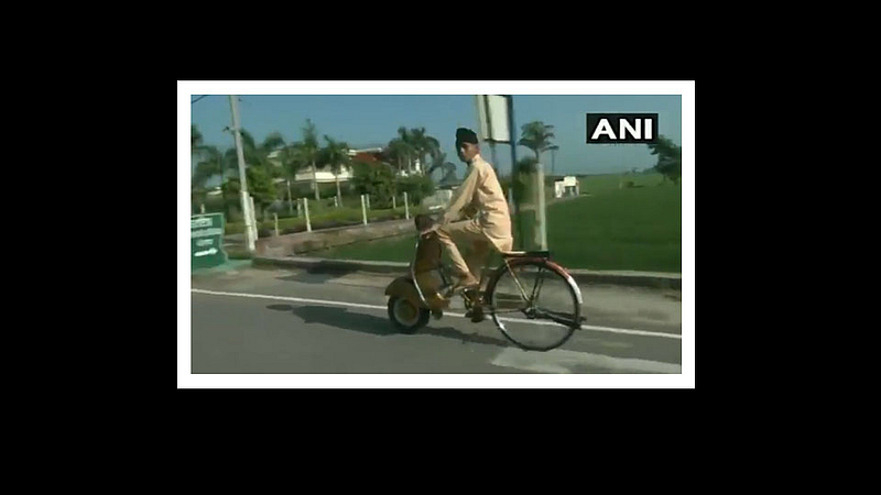 student and father made a bicycle that looks like scooter video viral