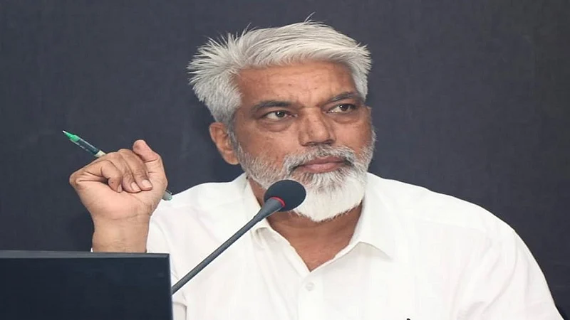 dada bhuse 1.jpg