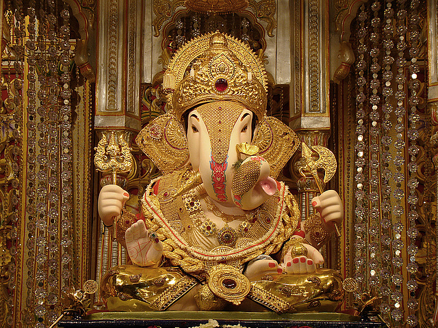 5 things you should know about Dagdusheth Ganpati on Pune