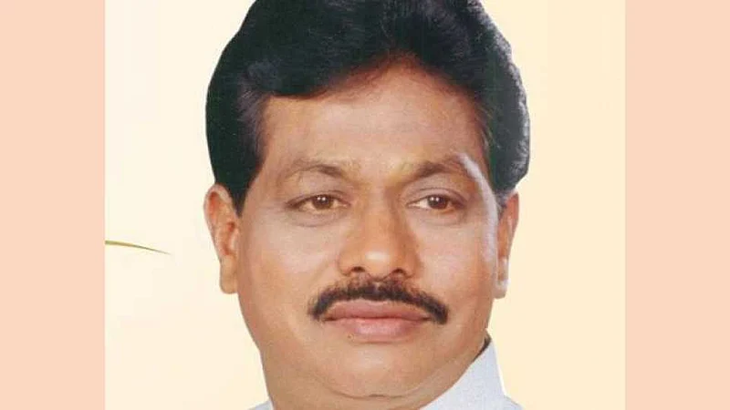 dilip gandhi.jpg