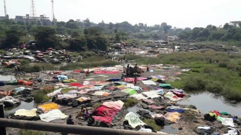Penalties for washing on the river kolhapur marathi news