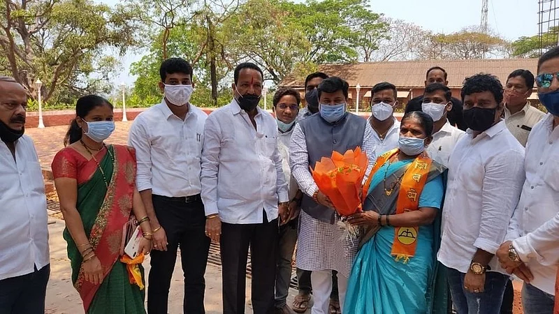 Watad Gram Panchayat again under the control of ShivSena kokan political marathi news