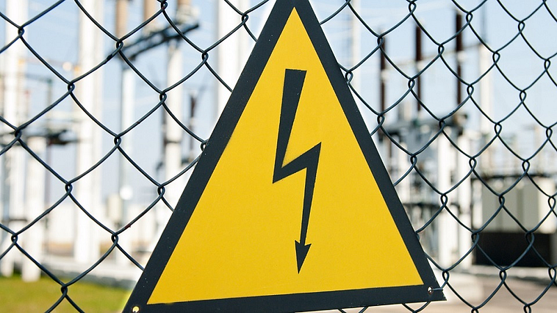 17-year-old girl dies water heating coil electric shock belgaum