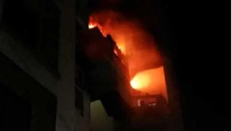 Akola News: An electronic shop in the mall caught fire on Diwali day